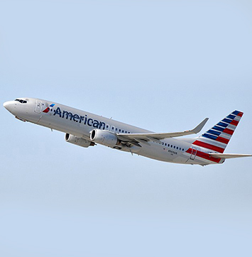 Image of American Airlines plane in flight.