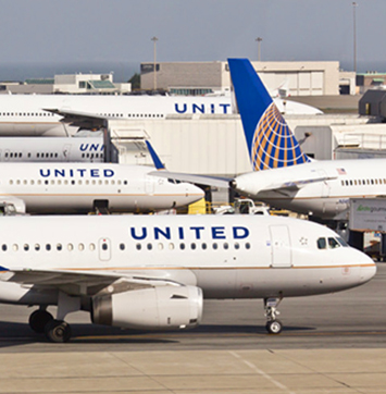 Image of United Airlines planes at San Francisco International Airport.