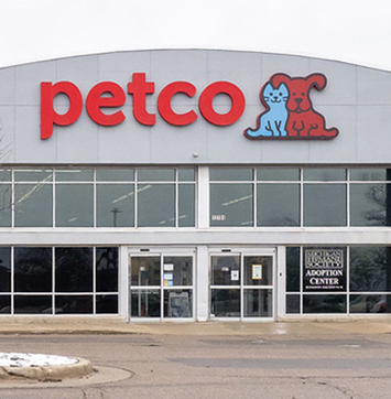 Image of Petco storefront.